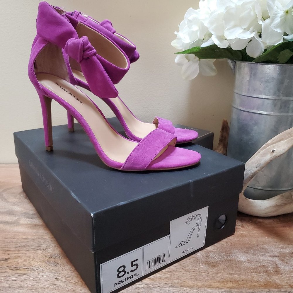 NWB! Banana Republic Fuscia Pink Tie Knot Heels SZ 8.5